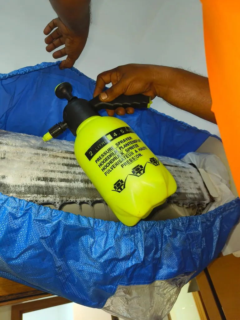 Aircon chemical wash in Singapore
