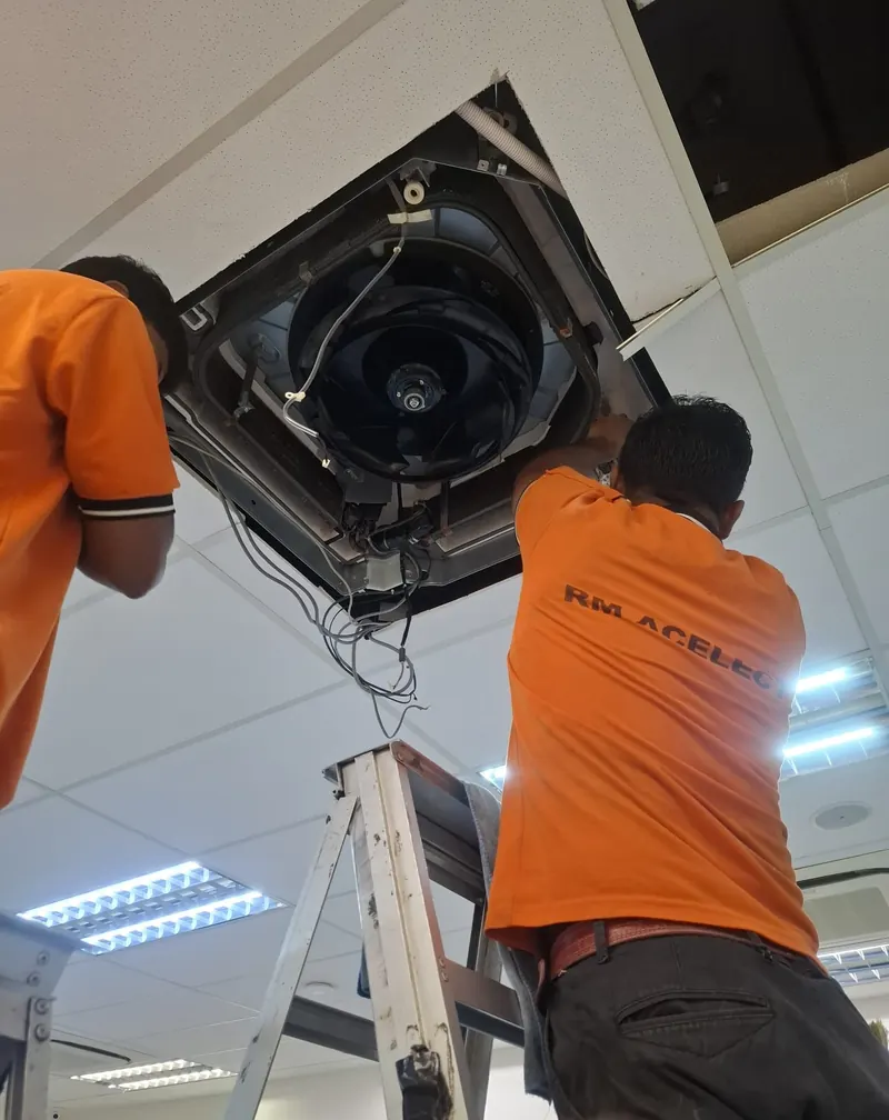 Aircon replacement and installation service in Singapore